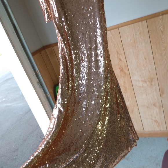 Dress - Picture 2 of 7